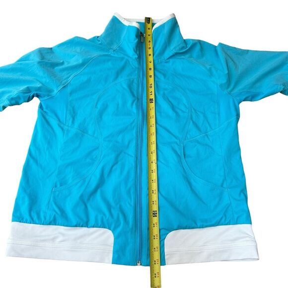 Lululemon Women’s 12 Track Attack Full Zip Windbreaker Jacket Aqua Blue‎ Sporty - Picture 11 of 15